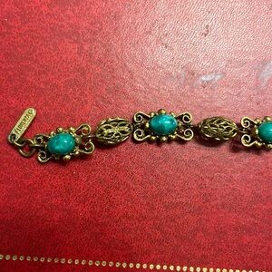 Vintage FLORENZA Green Cabochon Gold Tone Bracelet
